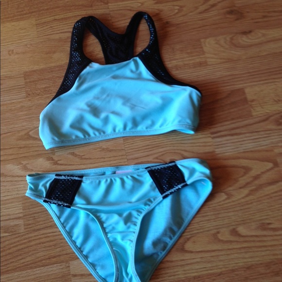 girls sporty swimsuits